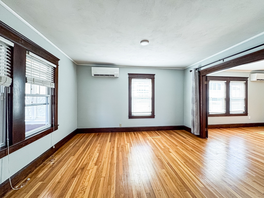 522 Pine Street Lowell, MA 01851 - Photo 6 of 25