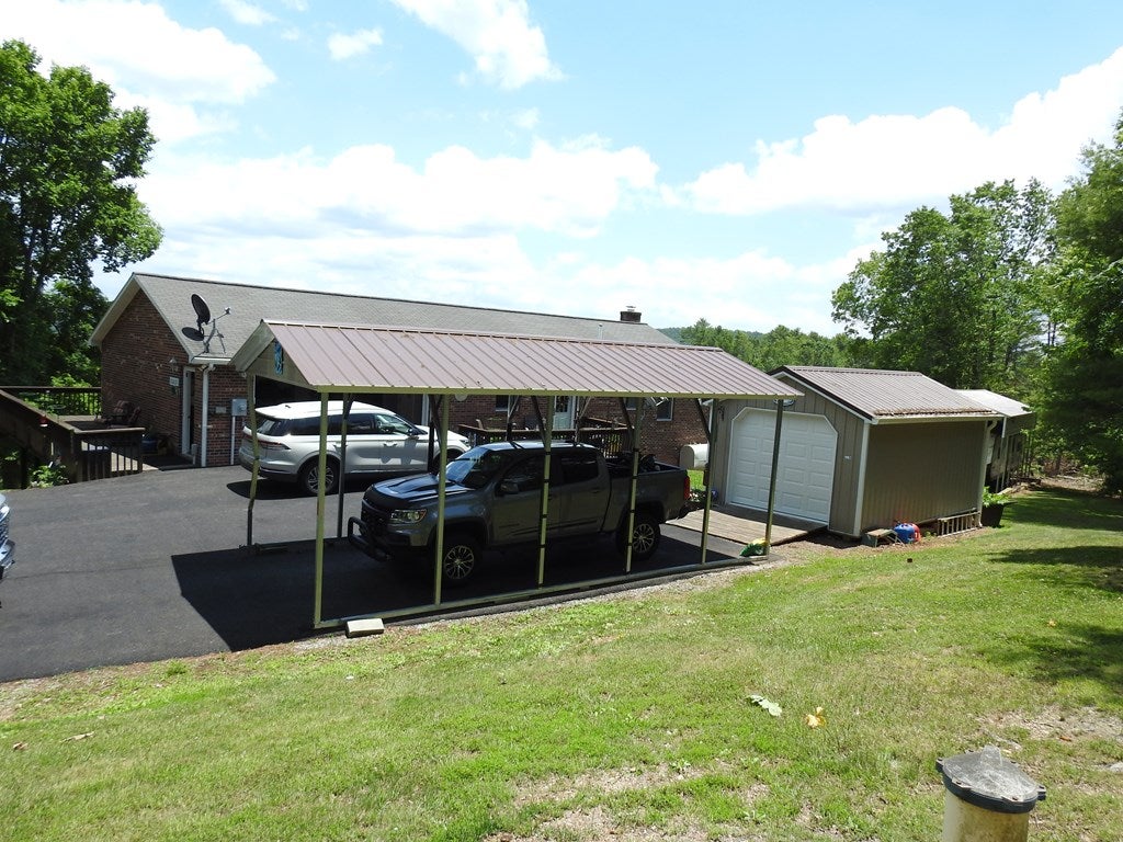 5313 Ivanhoe Road Fries, VA 24330 - Photo 31 of 47 Gallery Image 31