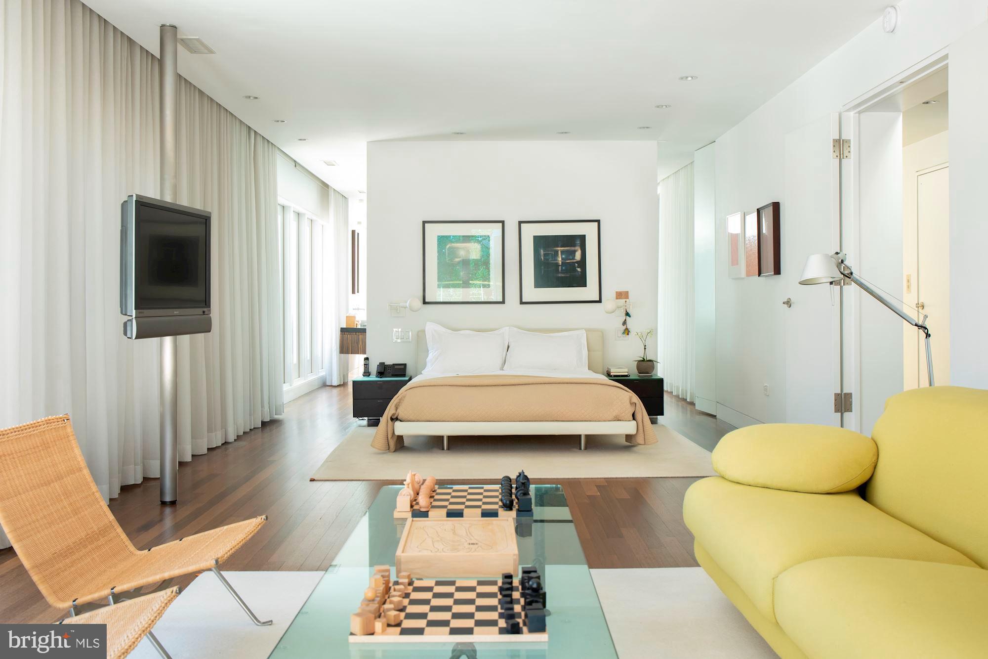 3304 R Street Northwest Washington, DC 20007 - Photo 16 of 27 Primary Bedroom