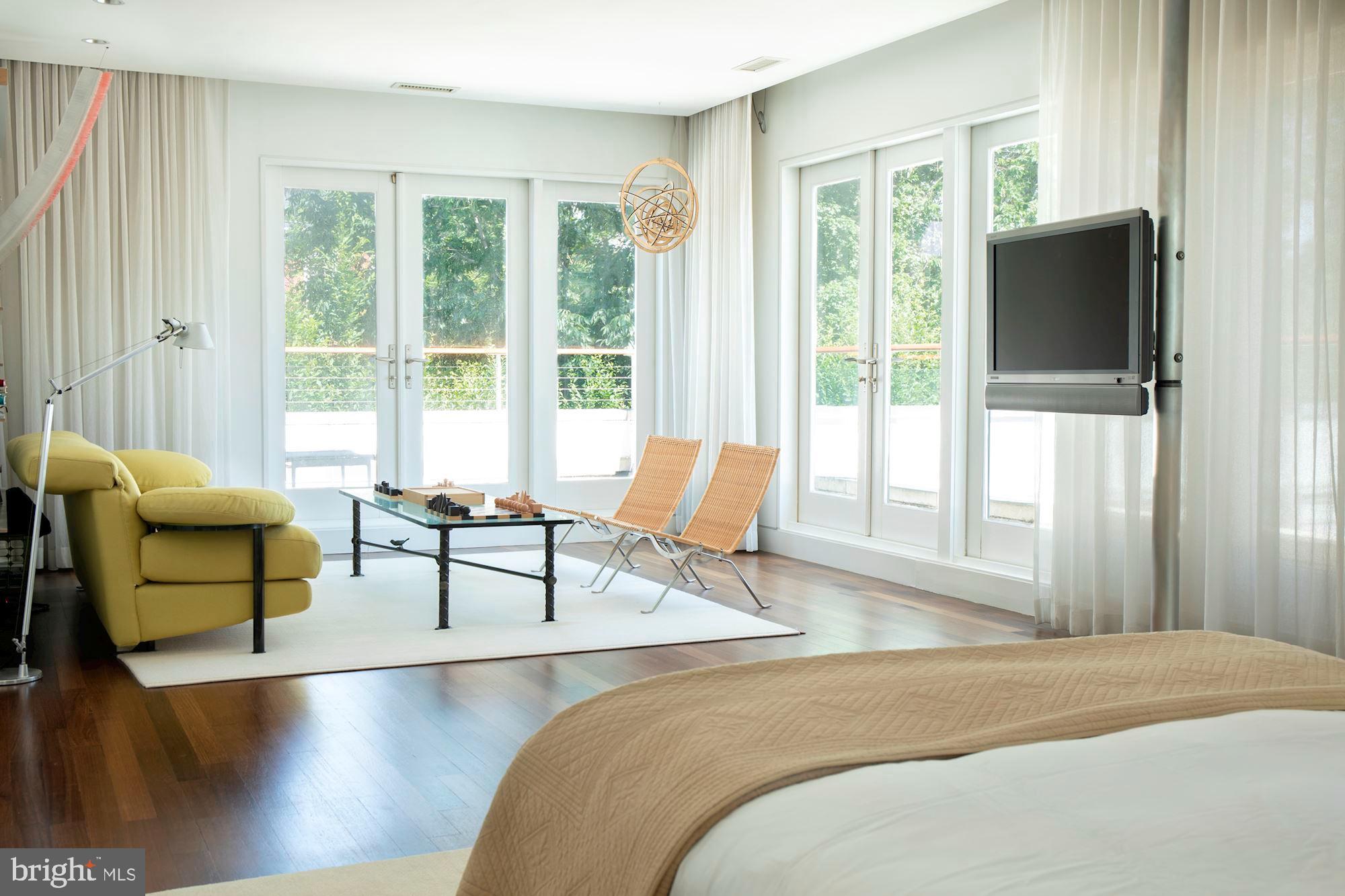 3304 R Street Northwest Washington, DC 20007 - Photo 17 of 27 Primary Bedroom