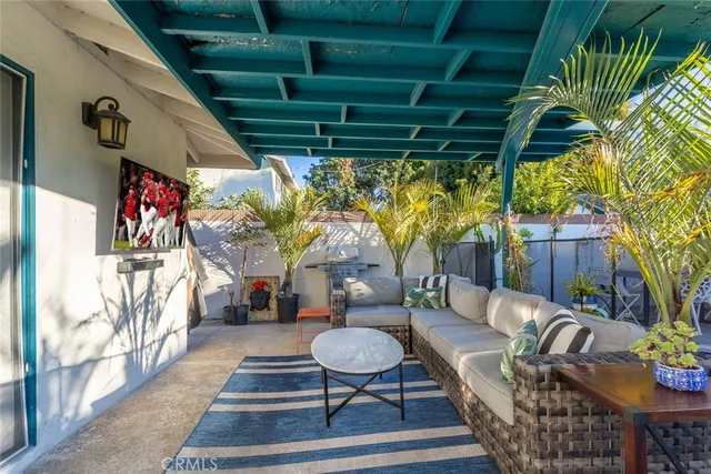 $1,250,000 | 2718 North Wright Street, Santa Ana, CA 92705