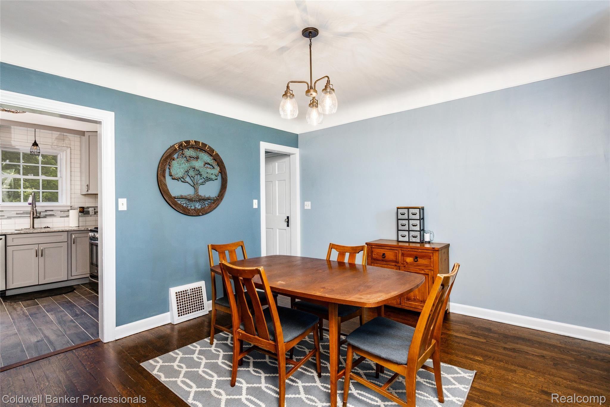 3612 South Sheldon Road Canton, MI 48188 - Photo 23 of 35 3612 Sheldon L029.jpg
