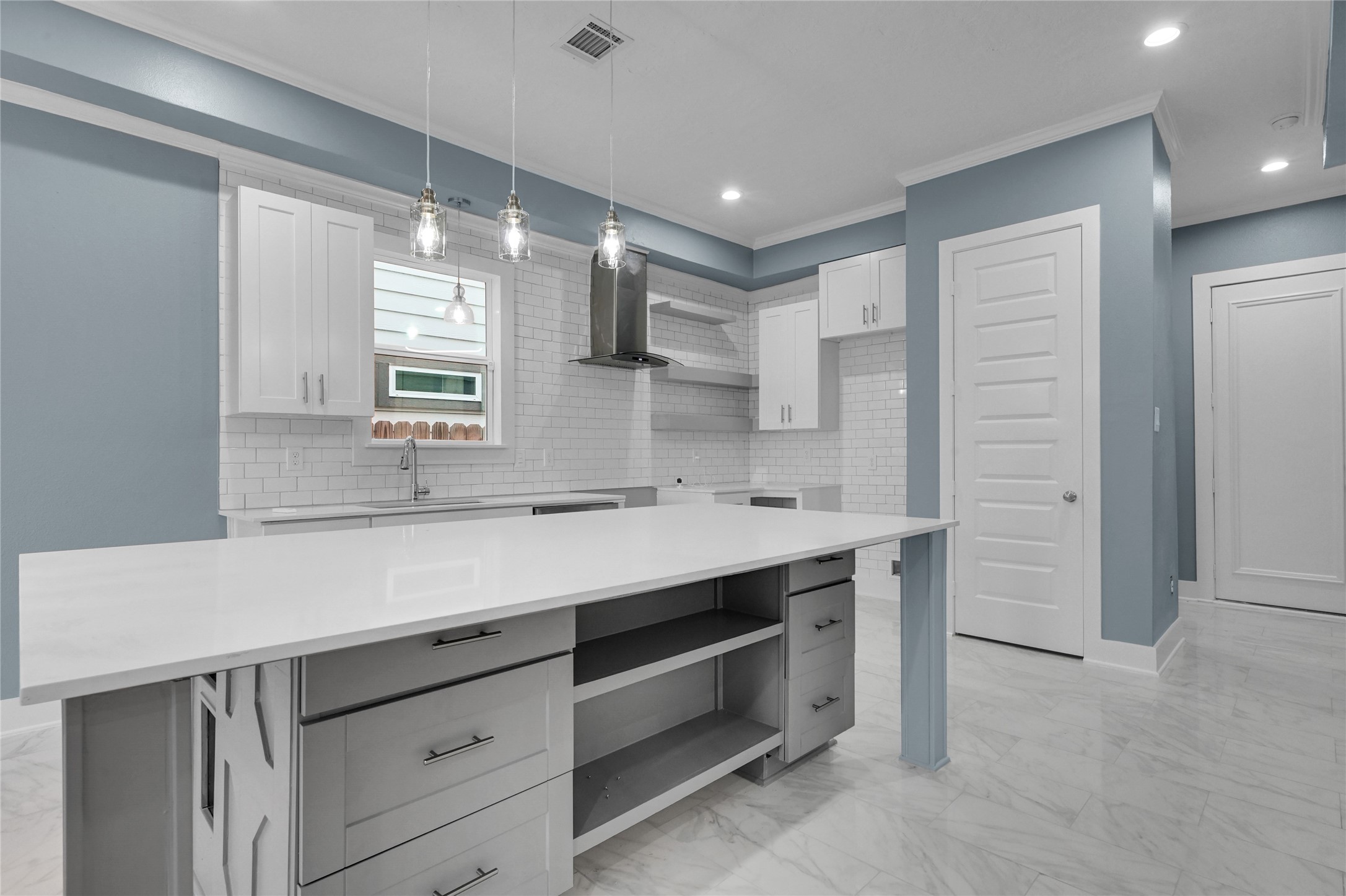 4304 New Orleans Street Houston, TX 77020 - Photo 9 of 23 a kitchen with a sink cabinets and window