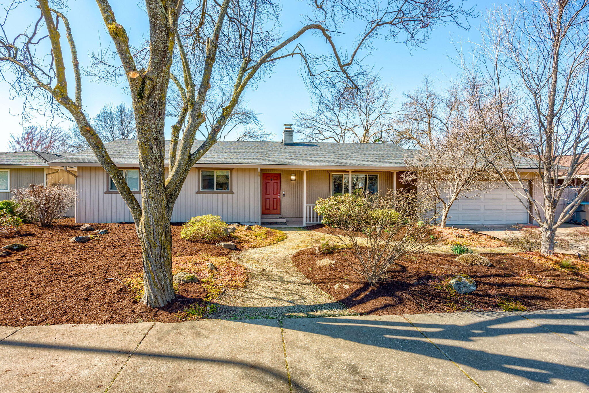 2981 Barclay Road Medford, OR 97504 - Photo 1 of 38 ApxBR (1)