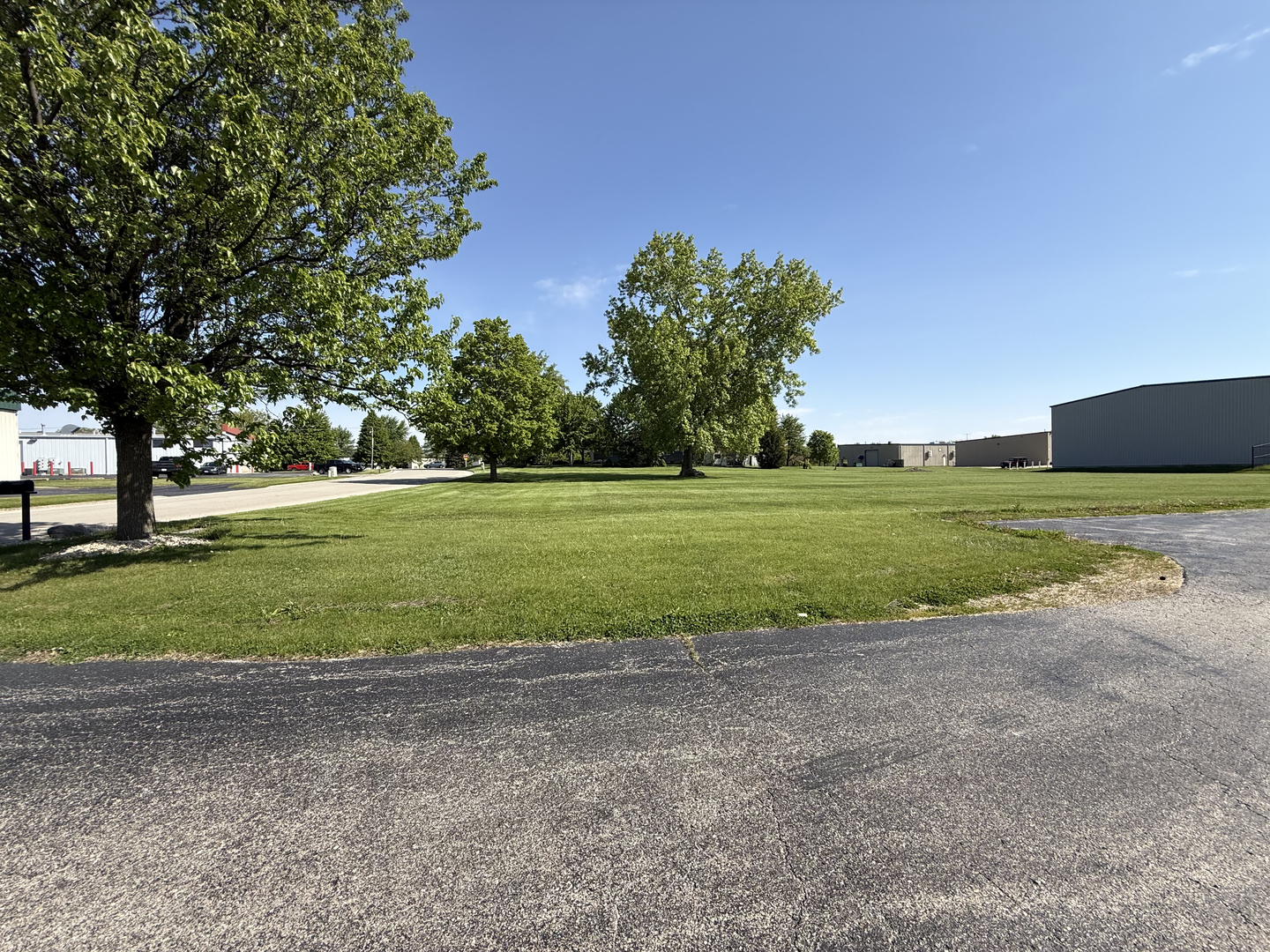 25501 West Wolfs Road Plainfield, IL 60585 - Photo 21 of 22 a view of a park with large trees