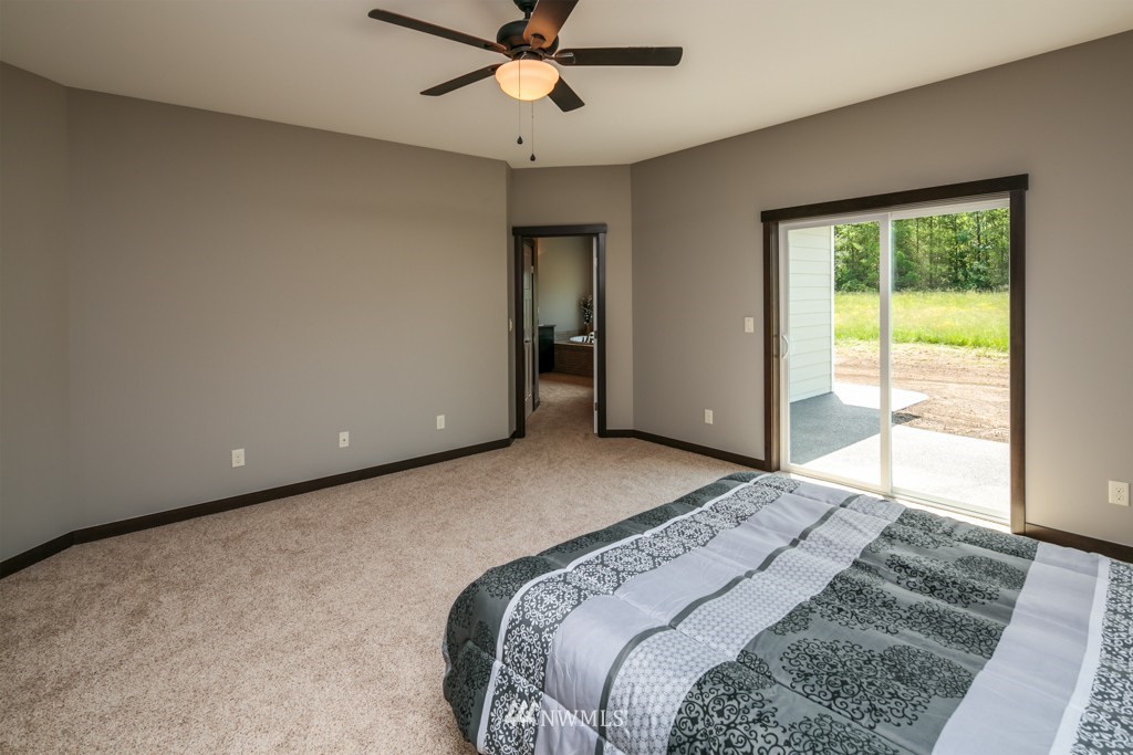 5569 Hannegan Road Bellingham, WA 98226 - Photo 16 of 25 Gallery Image 16