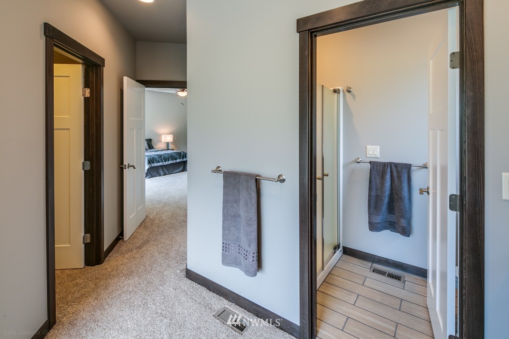 5569 Hannegan Road Bellingham, WA 98226 - Photo 20 of 25 Gallery Image 20