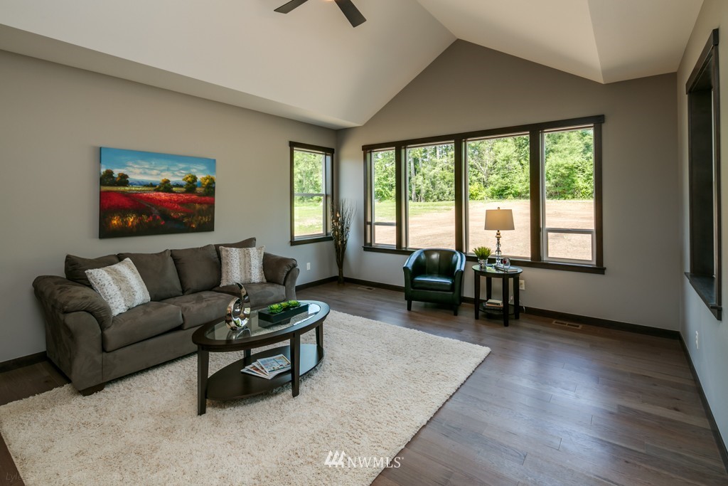 5569 Hannegan Road Bellingham, WA 98226 - Photo 3 of 25 Gallery Image 3
