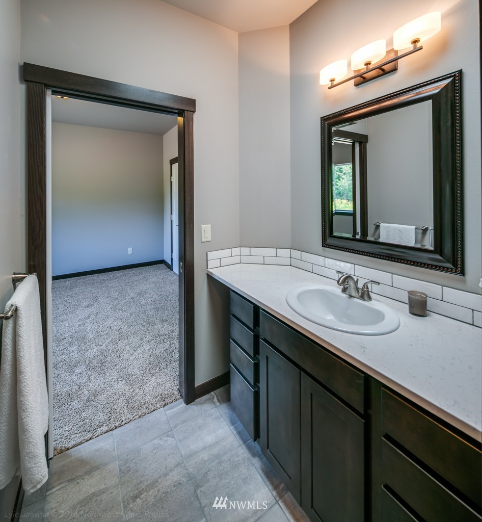 5569 Hannegan Road Bellingham, WA 98226 - Photo 22 of 25 Gallery Image 22