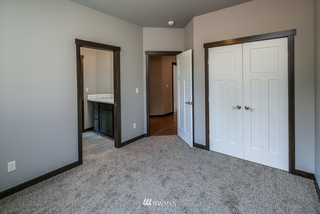 5569 Hannegan Road Bellingham, WA 98226 - Photo 23 of 25 Gallery Image 23