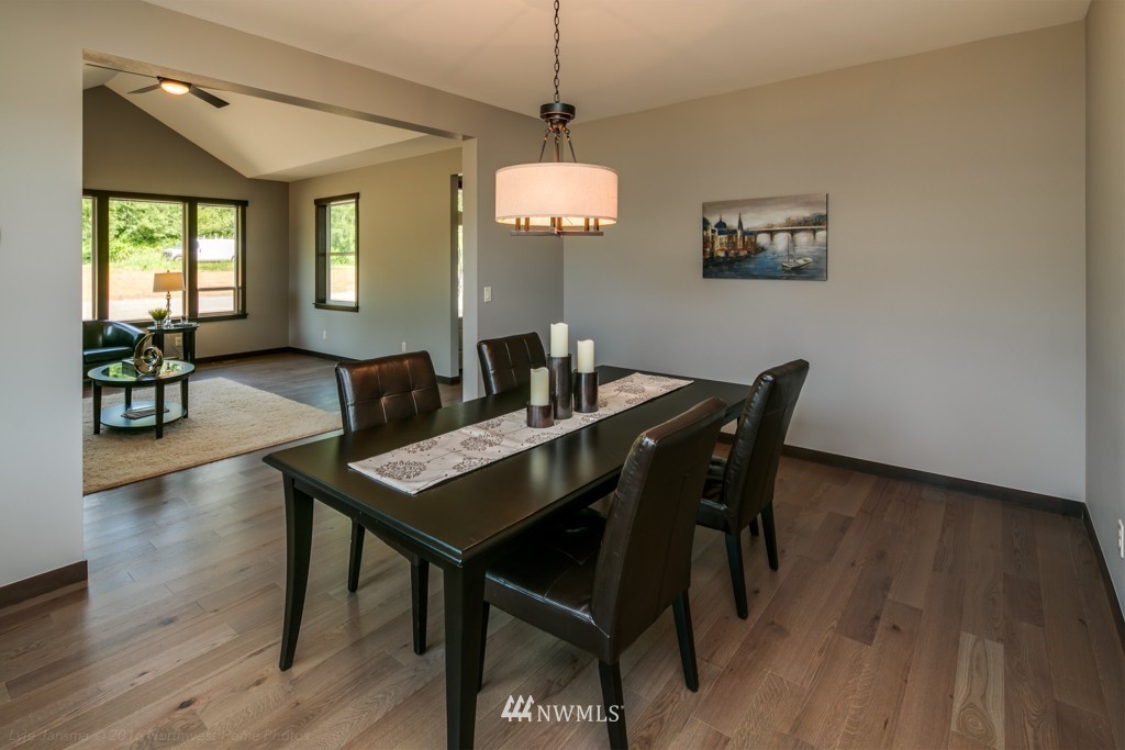 5569 Hannegan Road Bellingham, WA 98226 - Photo 4 of 25 Gallery Image 4