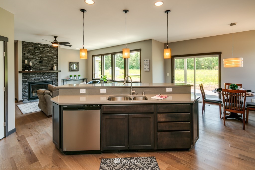 5569 Hannegan Road Bellingham, WA 98226 - Photo 6 of 25 Gallery Image 6