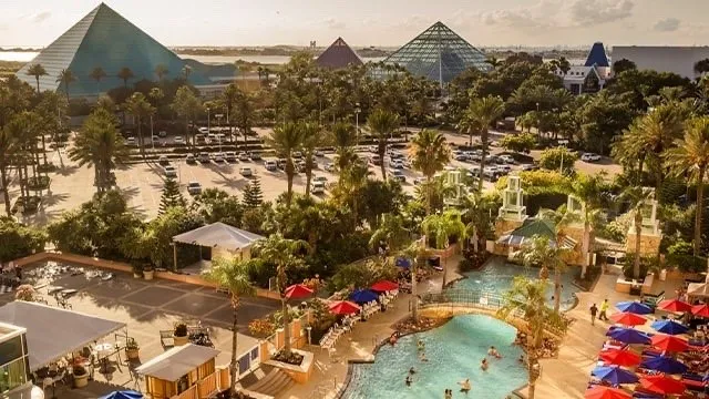 $2,200 | 17 Manor Way, Galveston, TX 77550