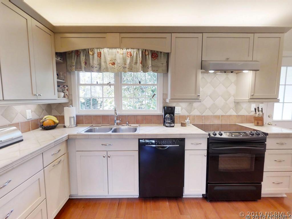 510 North Riverside Drive Edgewater, FL 32132 - Photo 19 of 29 Gallery Image 19