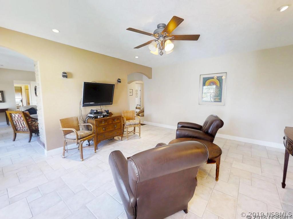 510 North Riverside Drive Edgewater, FL 32132 - Photo 5 of 29 Gallery Image 5