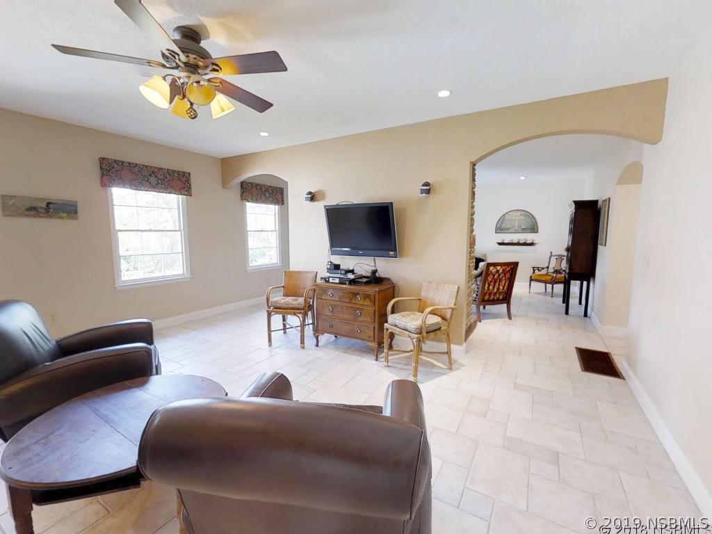 510 North Riverside Drive Edgewater, FL 32132 - Photo 9 of 29 Gallery Image 9