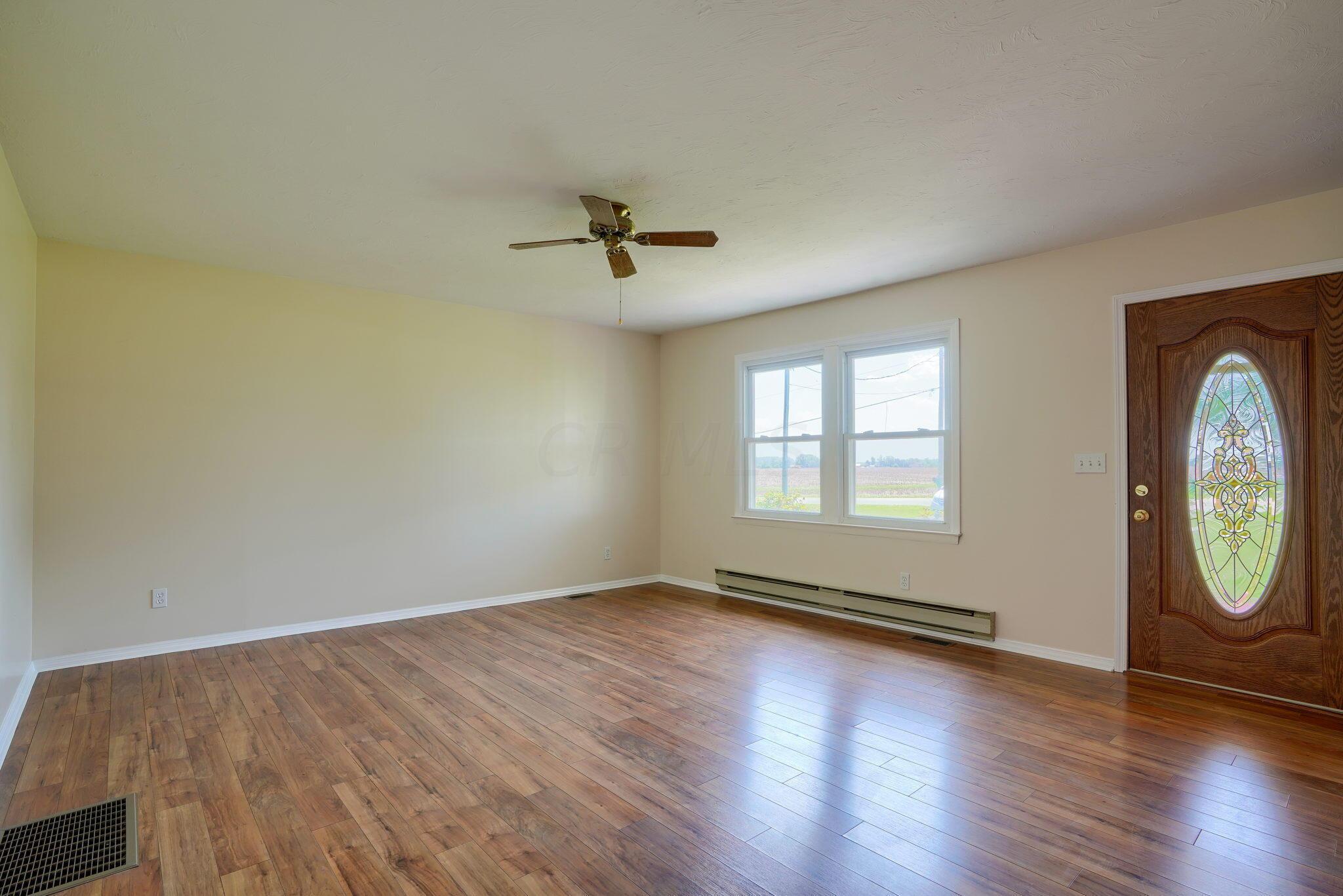 4903 Washington Waterloo Road Northeast Washington Court House, OH 43160 - Photo 13 of 38 Living Room