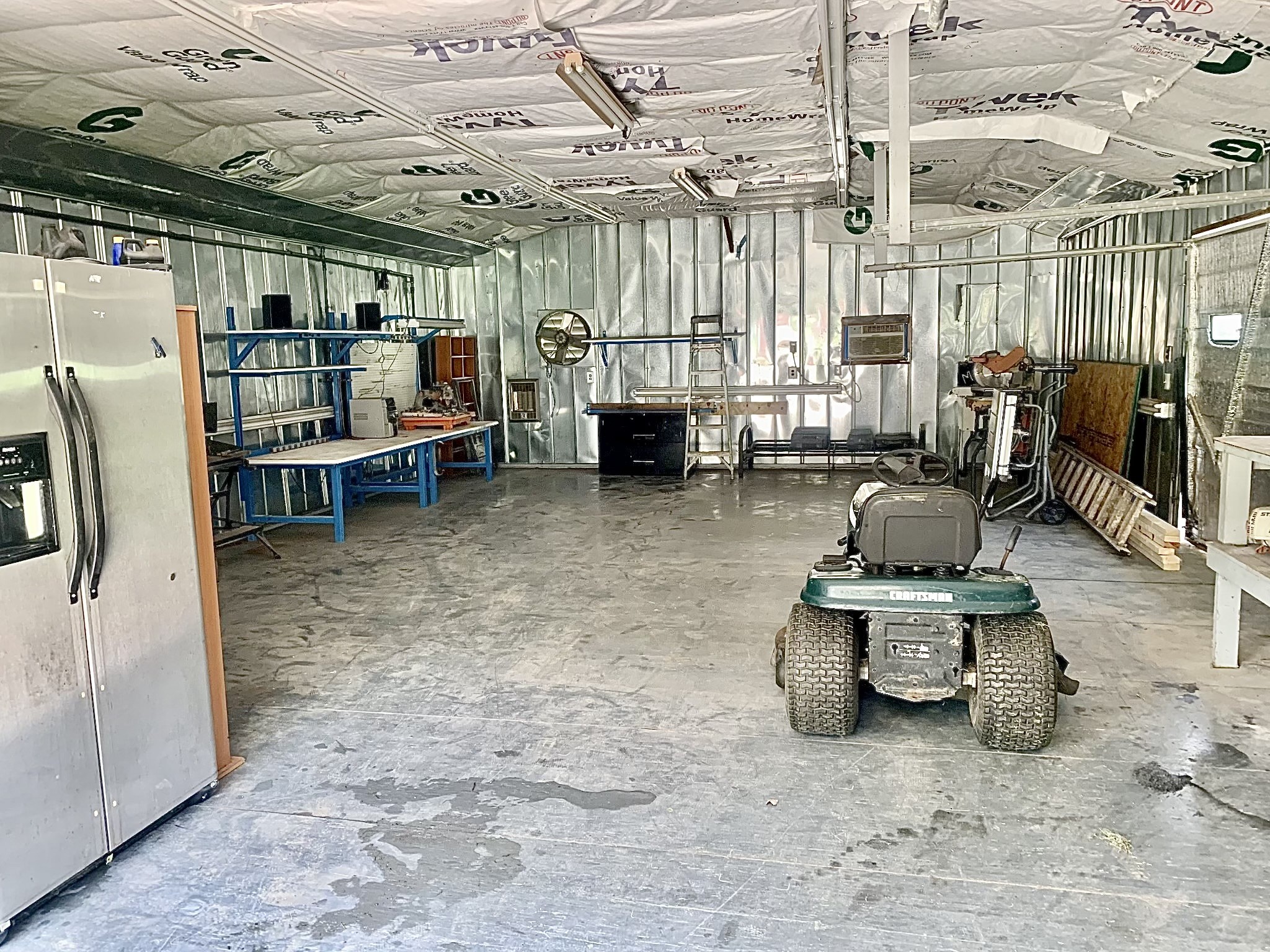 1595 Hurricane Creek Road Lawrenceburg, TN 38464 - Photo 51 of 74 a view of a room with gym equipment