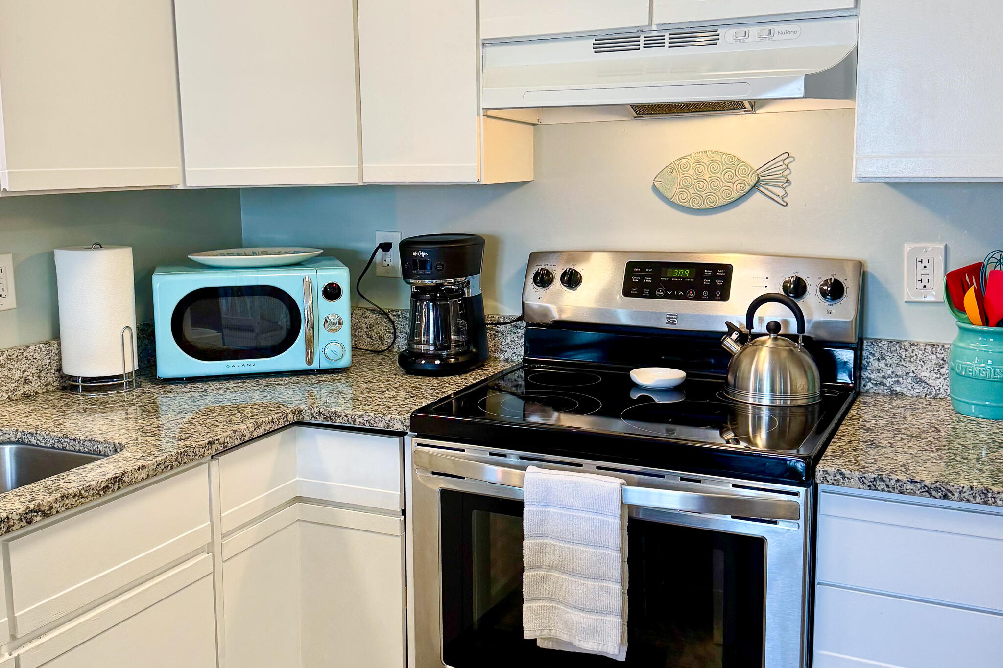 376 Mile Road, Unit 102 Wells, ME 04090 - Photo 6 of 42 kitchen