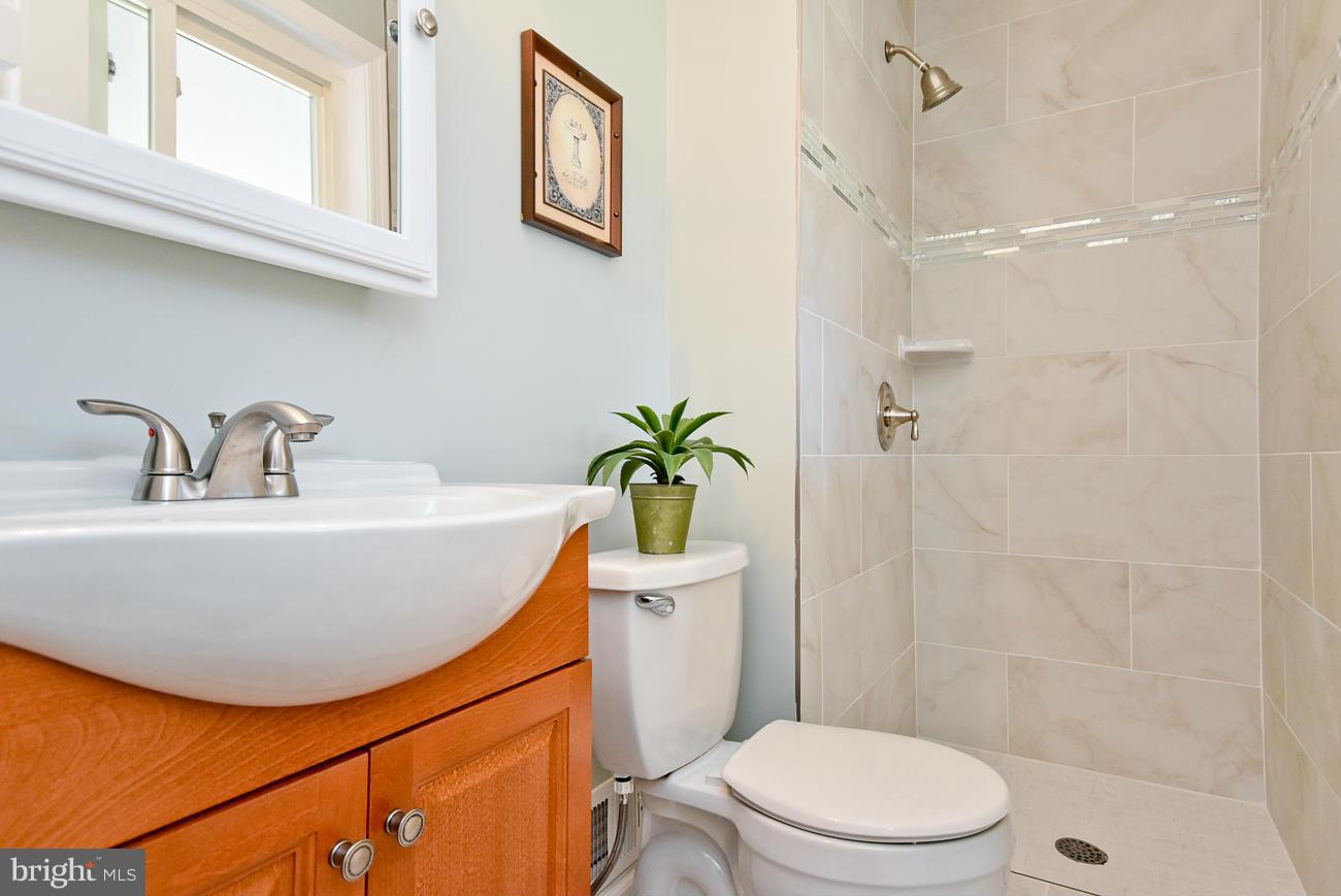 6512 Cipriano Road Lanham, MD 20706 - Photo 15 of 23 Bedroom (Master)