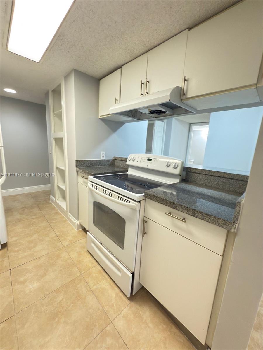 4521 West McNab Road, Unit 11 Pompano Beach, FL 33069 - Photo 3 of 32