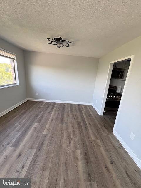 1836 Metzerott Road, Unit 704 Hyattsville, MD 20783 - Photo 24 of 33