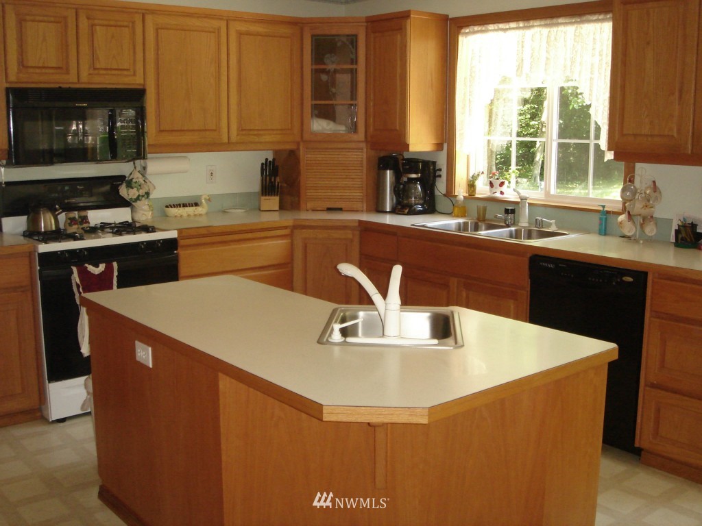 16023 Mountain View Road Mount Vernon, WA 98274 - Photo 9 of 10 Gallery Image 9