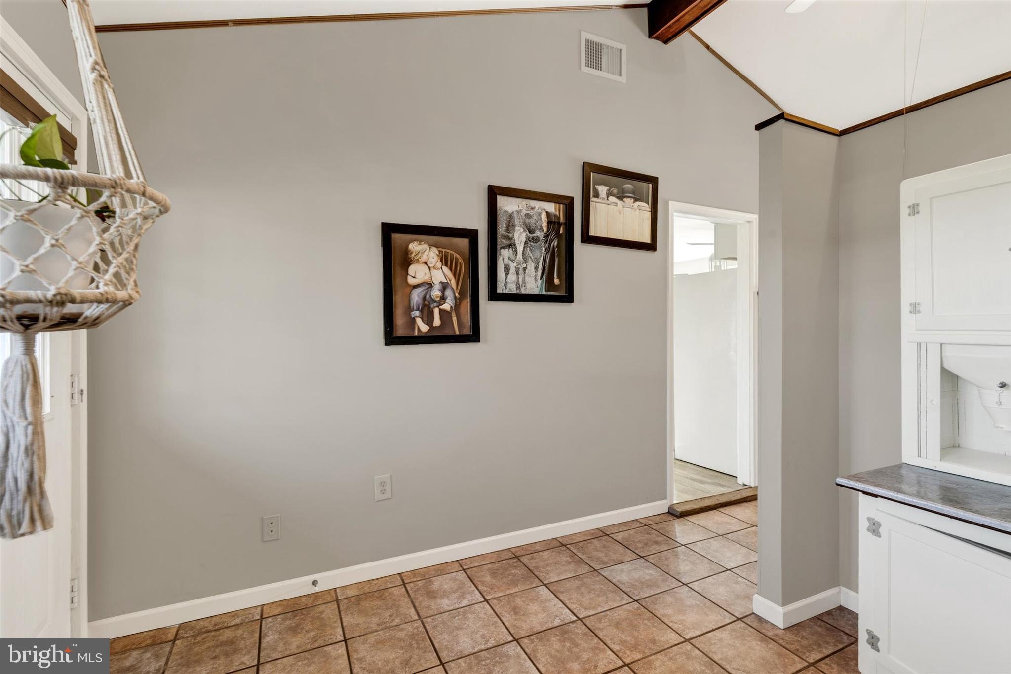 260 Summer Hill Road Bernville, PA 19506 - Photo 14 of 38 Breezeway