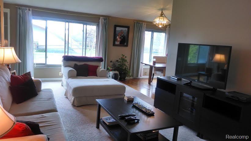 1225 Derby Road, Unit 8 Birmingham, MI 48009 - Photo 2 of 11 Living Room