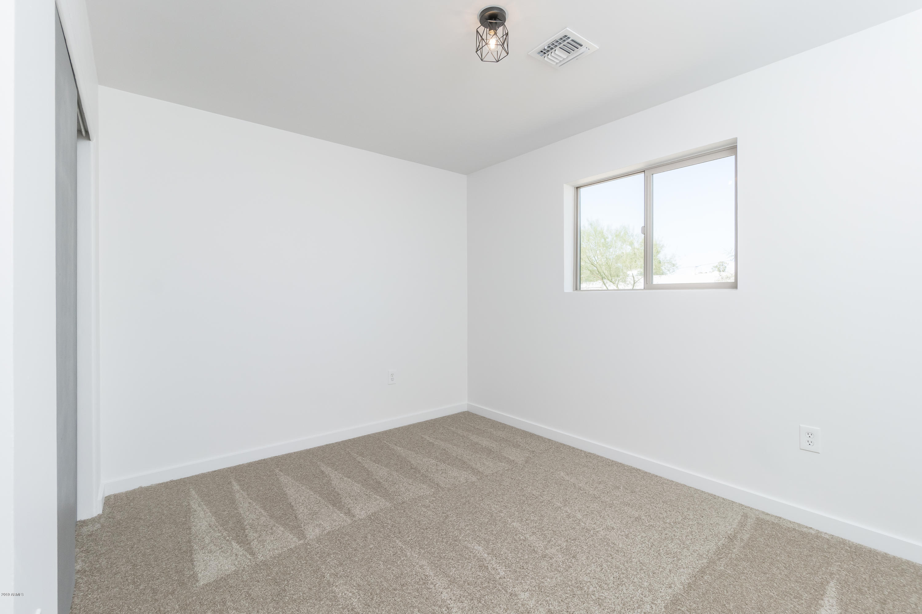 1017 West Elna Rae Street Tempe, AZ 85281 - Photo 9 of 11 1017 W Elna Rae