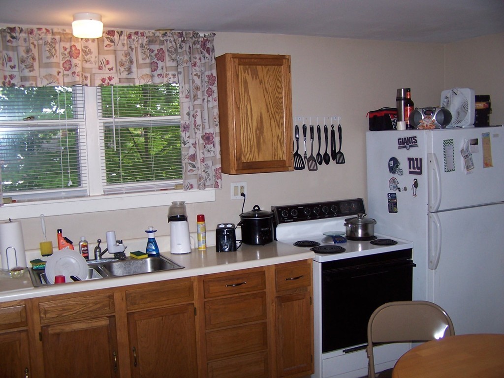27-29 Ridge Avenue Athol, MA 01331 - Photo 4 of 15 Gallery Image 4