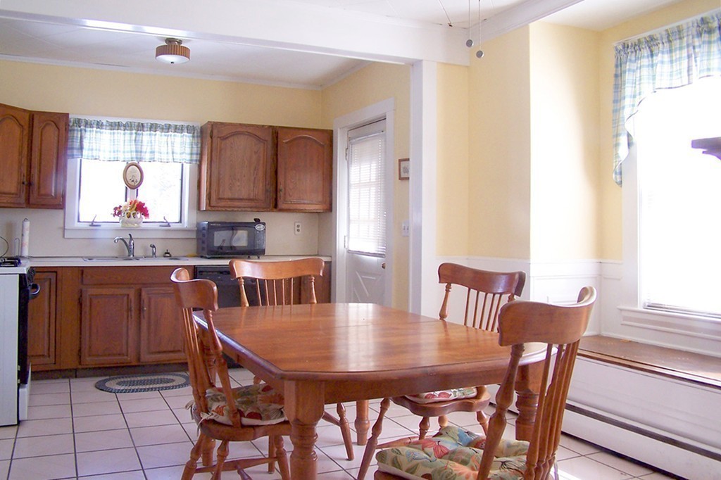 22 Hooper Road Dedham, MA 02026 - Photo 9 of 18 Gallery Image 9
