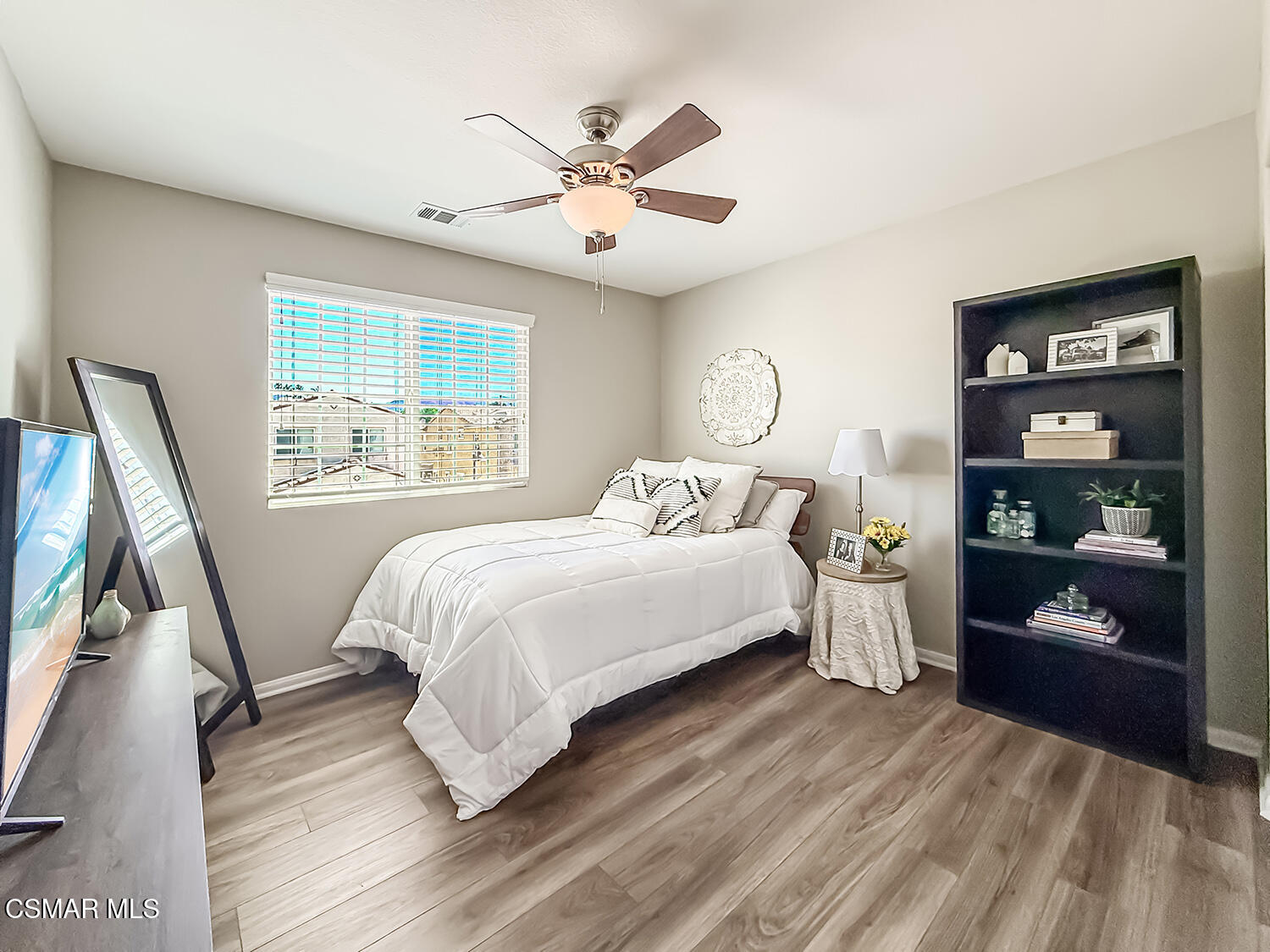 2968 Royal Avenue Simi Valley, CA 93065 - Photo 21 of 45 a bedroom with a large bed and a window