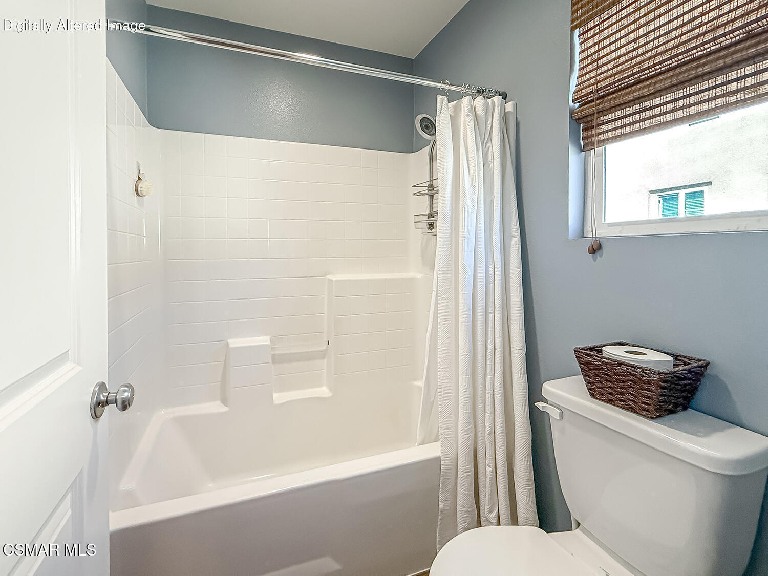 2968 Royal Avenue Simi Valley, CA 93065 - Photo 27 of 45 a bathroom with a toilet and a bathtub