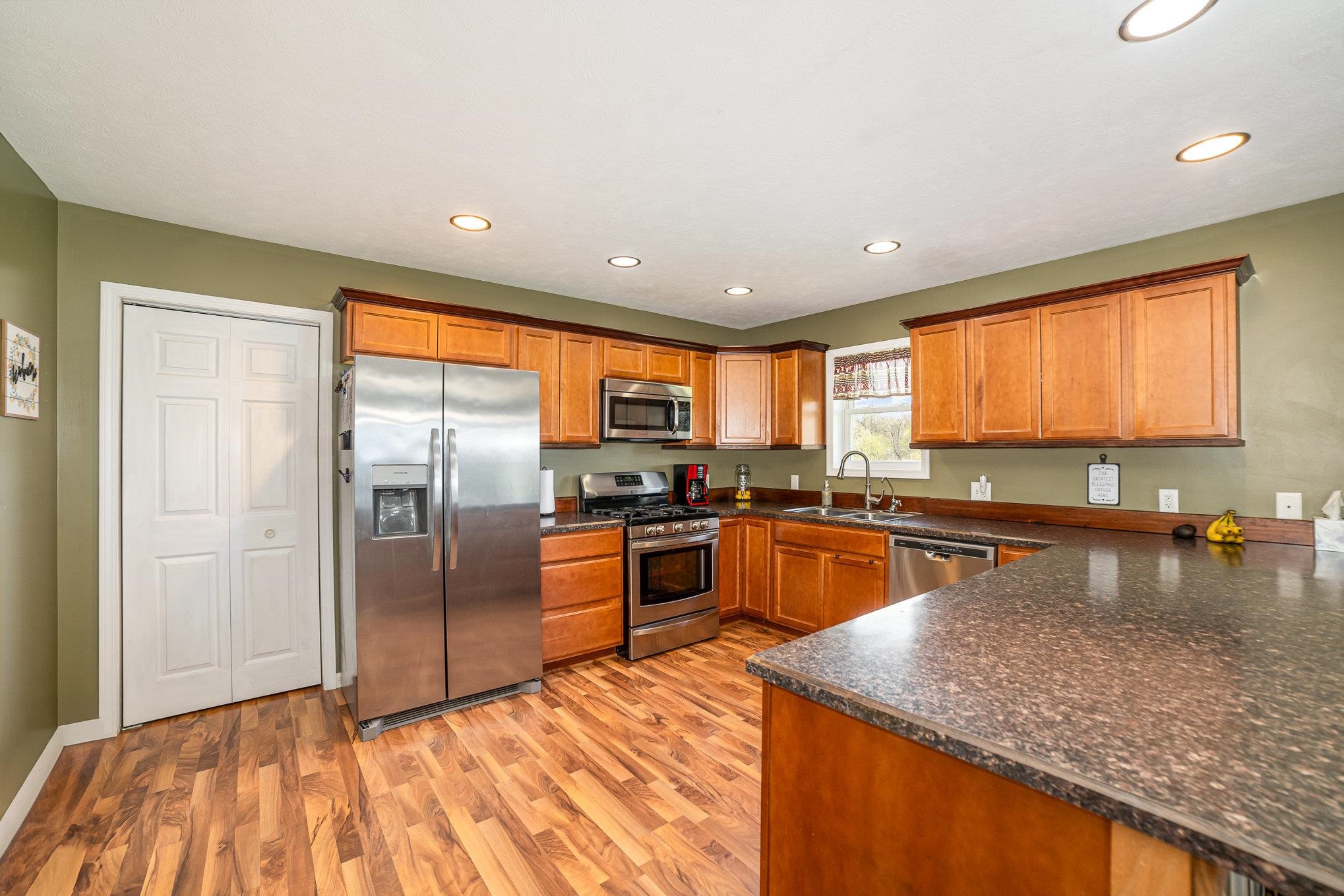 644 South Loomis Road Mount Pleasant, MI 48858 - Photo 6 of 47
