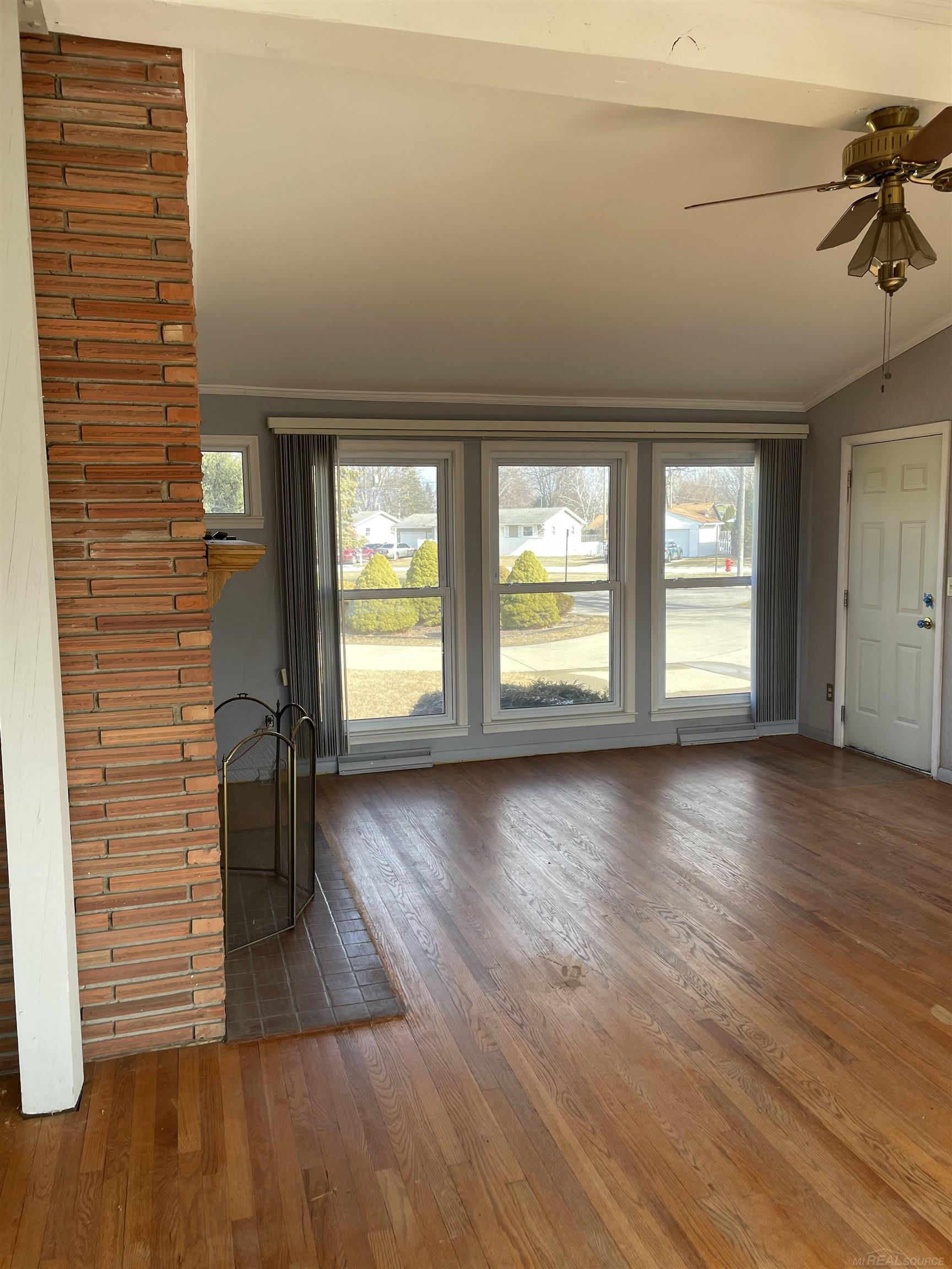 2405 Riverside Drive Port Huron, MI 48060 - Photo 8 of 39