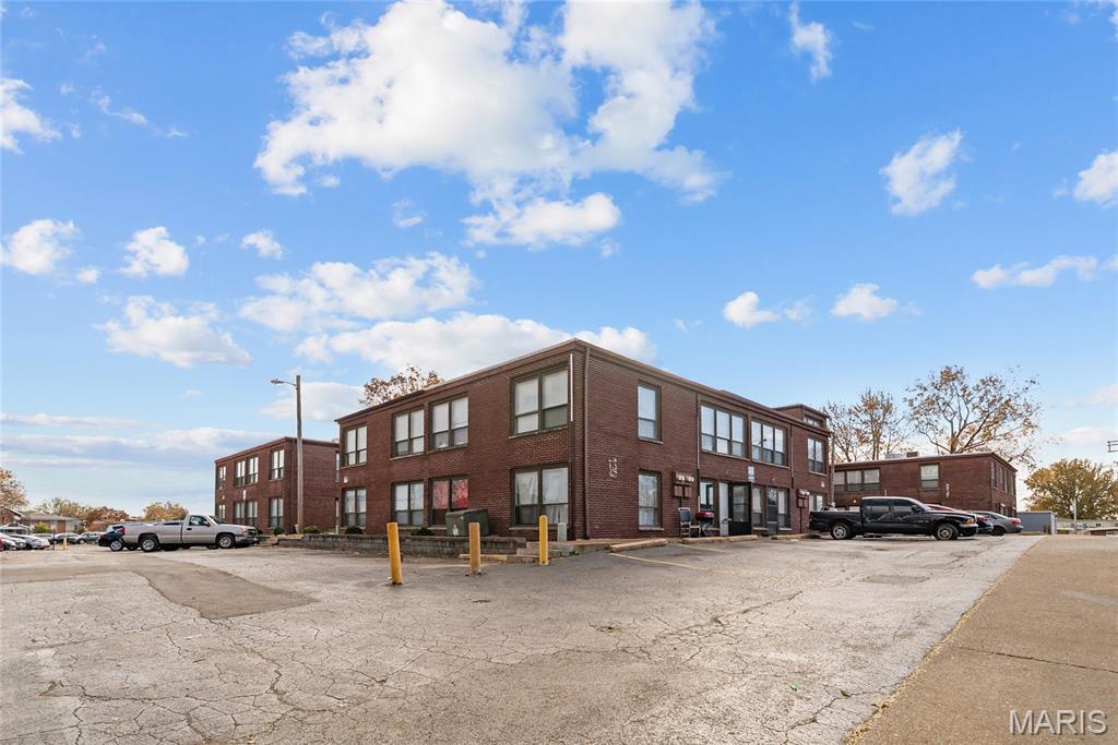 3725 Morgan Ford Road St. Louis, MO 63116 - Photo 2 of 23