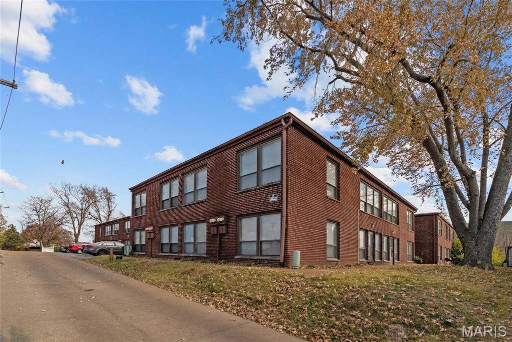 3725 Morgan Ford Road St. Louis, MO 63116 - Photo 3 of 23