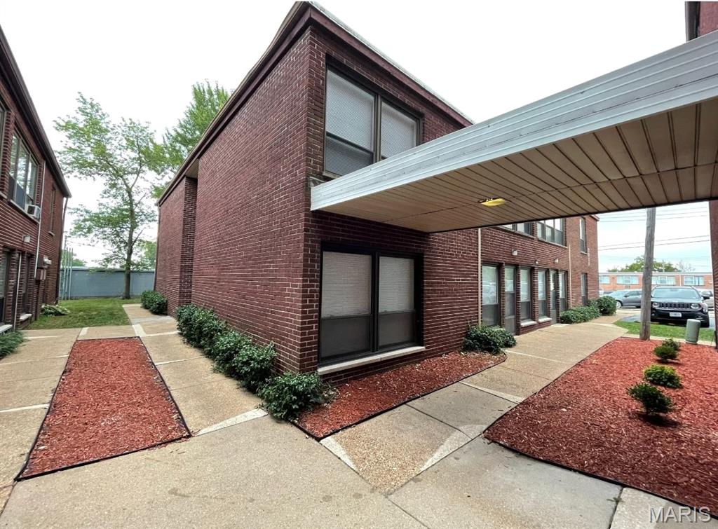 3725 Morgan Ford Road St. Louis, MO 63116 - Photo 4 of 23