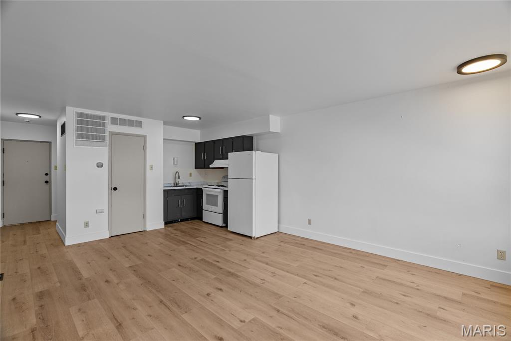 3725 Morgan Ford Road St. Louis, MO 63116 - Photo 7 of 23