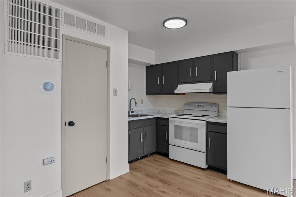 3725 Morgan Ford Road St. Louis, MO 63116 - Photo 9 of 23