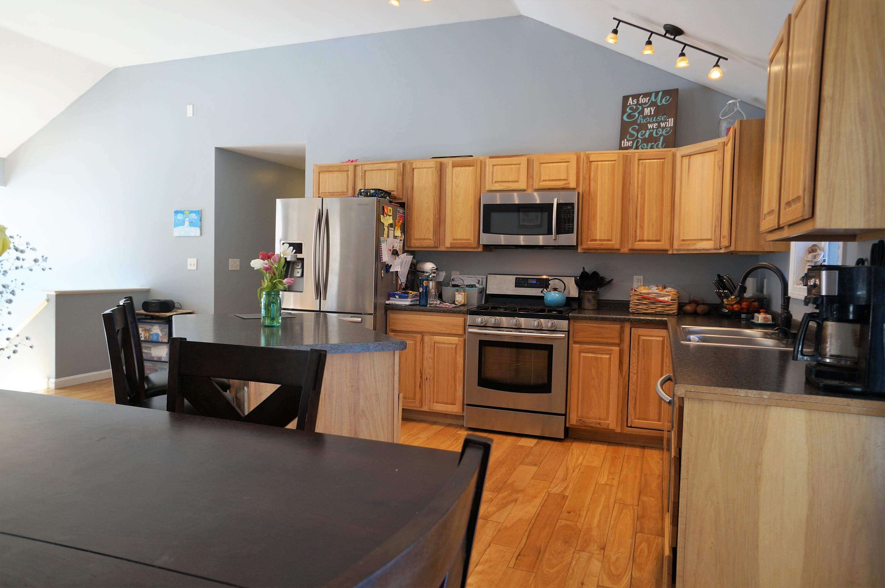 15 Cessna Way Naples, ME 04055 - Photo 4 of 31 DSC01927