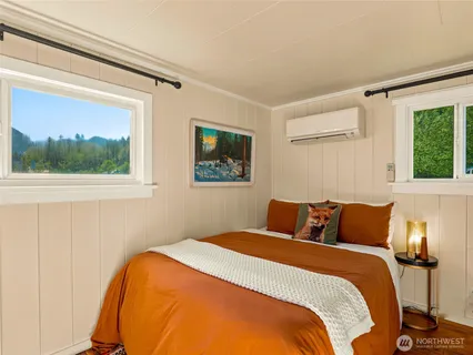 $585,000 | 115 5th Street North, Skykomish, WA 98288