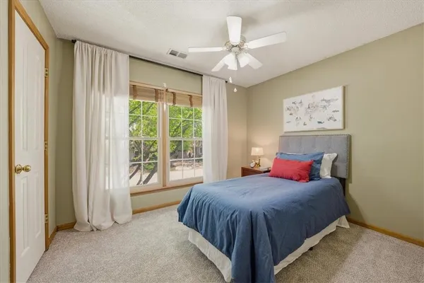 $450,000 | 1376 East 154th Terrace, Olathe, KS 66062