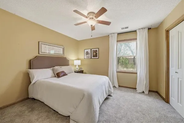 $450,000 | 1376 East 154th Terrace, Olathe, KS 66062