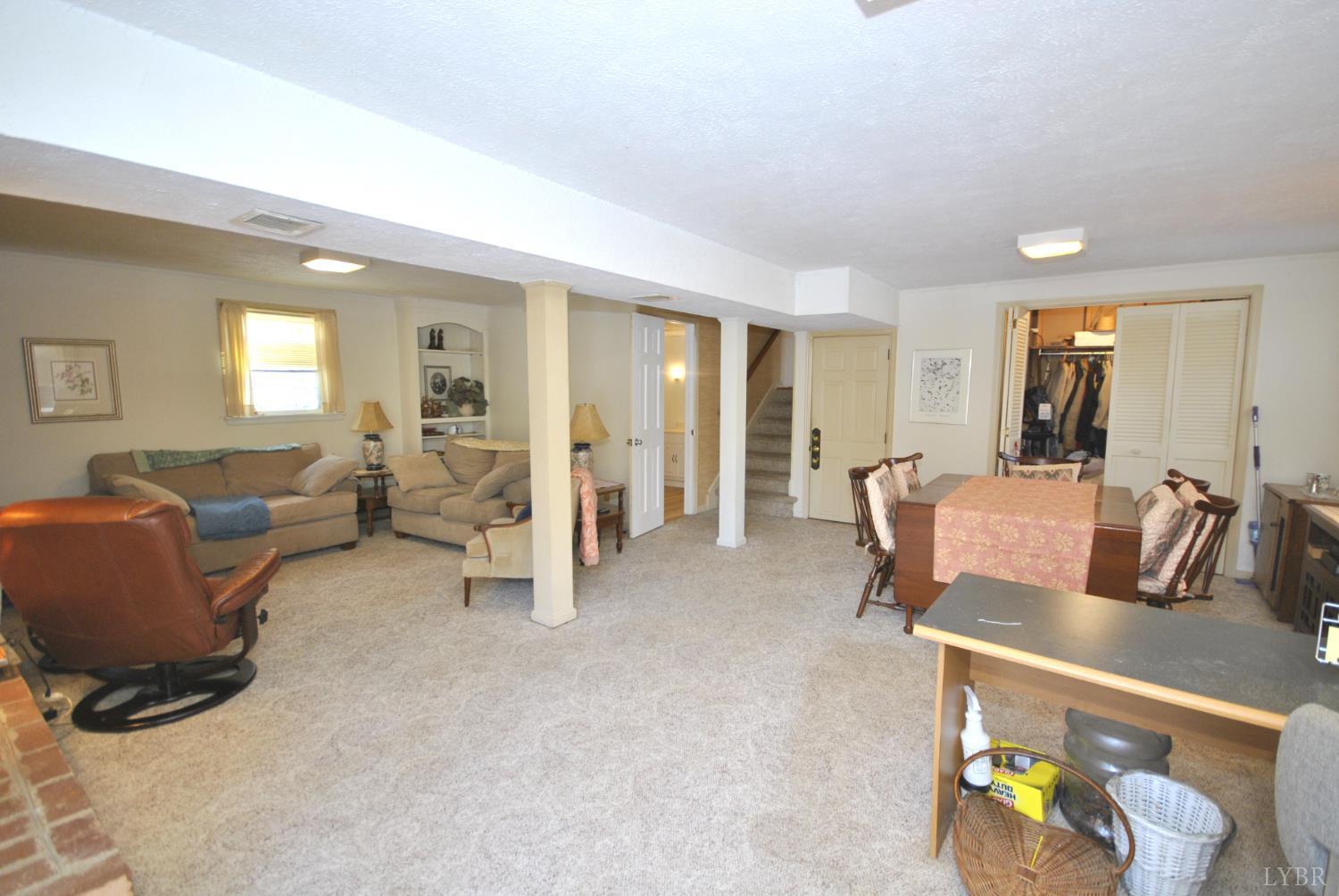 212 Chesterfield Road Lynchburg, VA 24502 - Photo 4 of 54