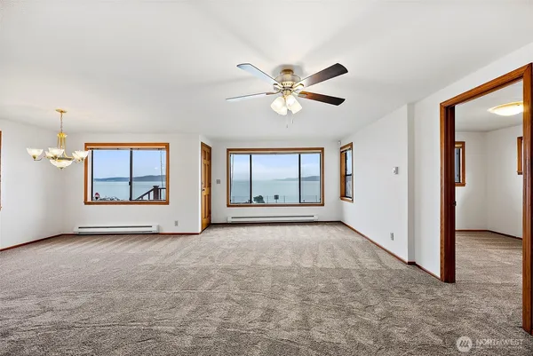 $824,950 | 2312 Lafayette Street, Steilacoom, WA 98388