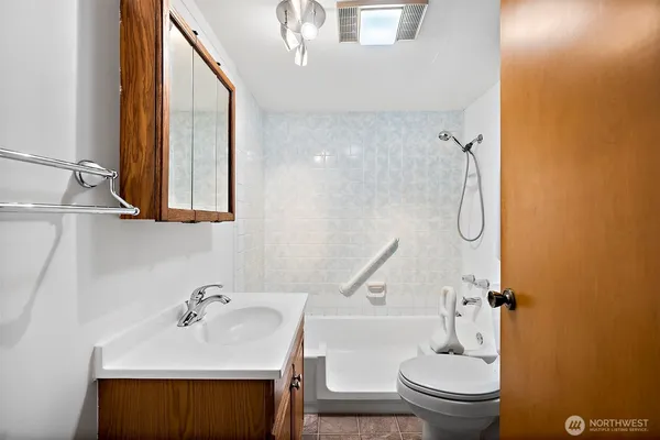 $824,950 | 2312 Lafayette Street, Steilacoom, WA 98388