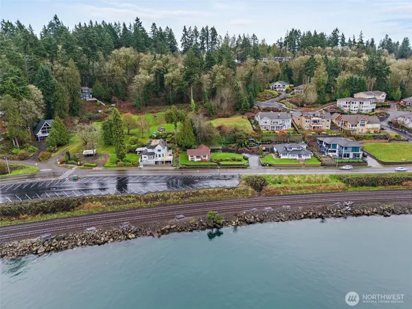 $824,950 | 2312 Lafayette Street, Steilacoom, WA 98388