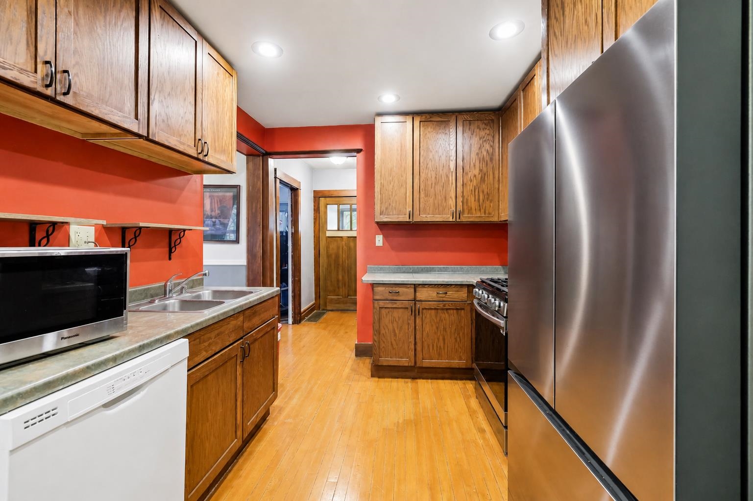 2415 Superior Street Madison, WI 53704 - Photo 11 of 28